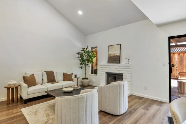 Building Photo - 35617 McCarty Common