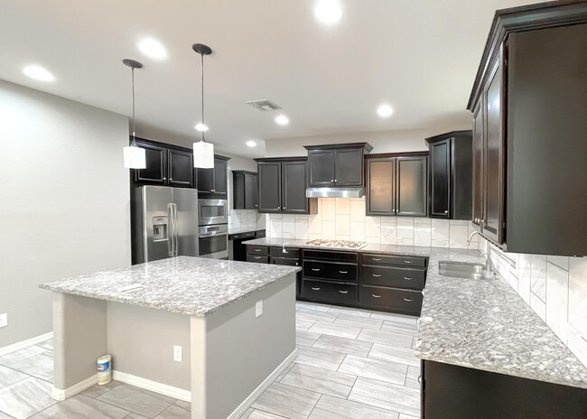 Building Photo - 118 E Canyon Way