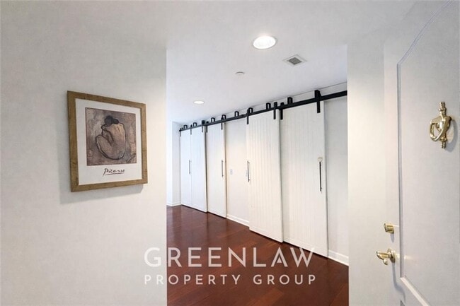 Building Photo - 195 14th St NE