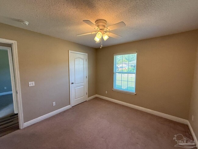 Building Photo - 1519 Sandcliff Dr
