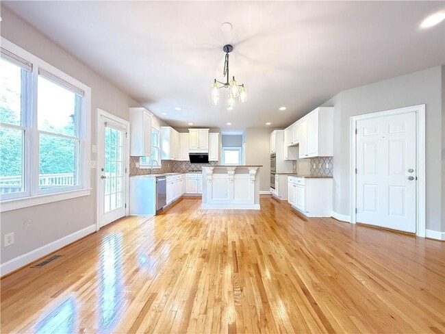 Building Photo - 3500 Millwater Crossing NE