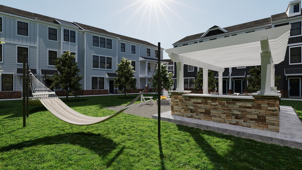 Primary Photo - Maybrook Terraces