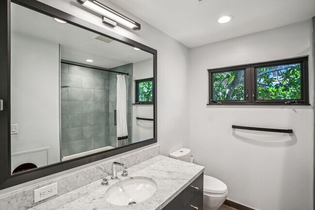 Building Photo - Renovated Linfield Oaks Retreat with Private Garden and Guest Studio