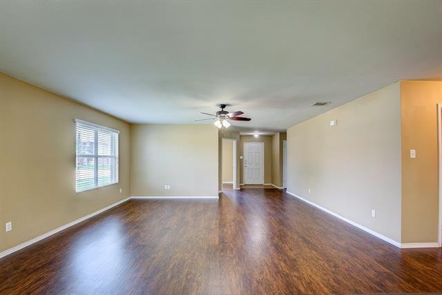 Building Photo - 7000 Sylvan Meadows Dr