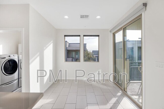 Building Photo - 11231 Hidden Peak Ave