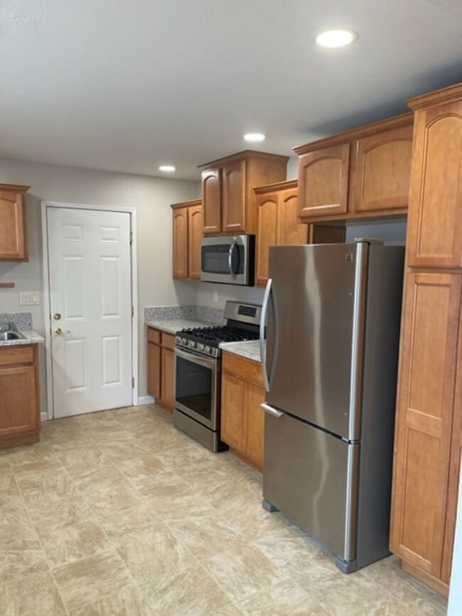 Building Photo - Cozy home in Starview Neighborhood