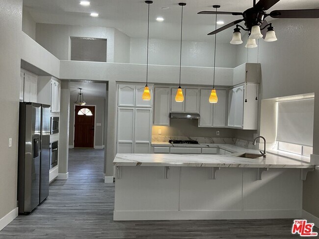 Building Photo - 9248 Camphor Tree Ct