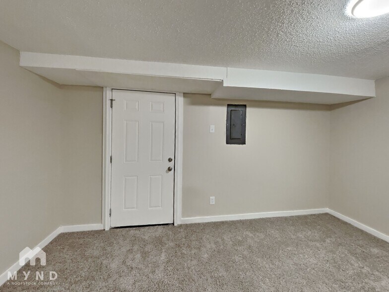 Building Photo - 4617 Tucson Trail SW