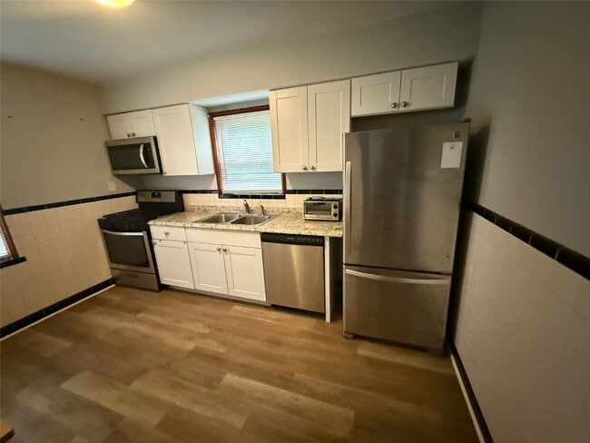 Building Photo - 7660 Horatio Dr