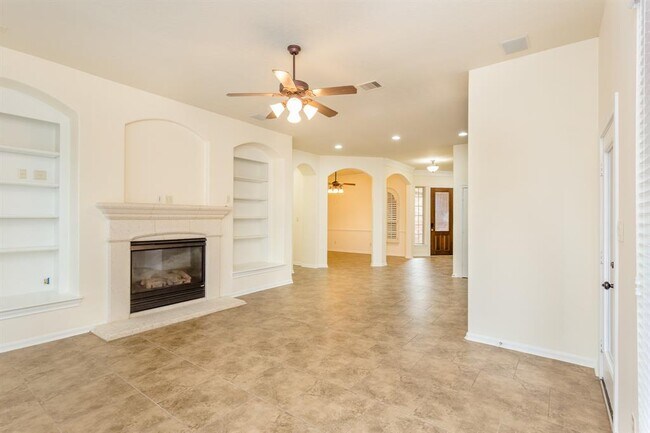 Building Photo - 9227 Mystic Falls Ln