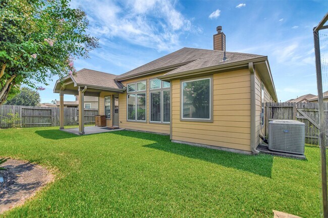 Building Photo - 15314 Monarch Creek Ln