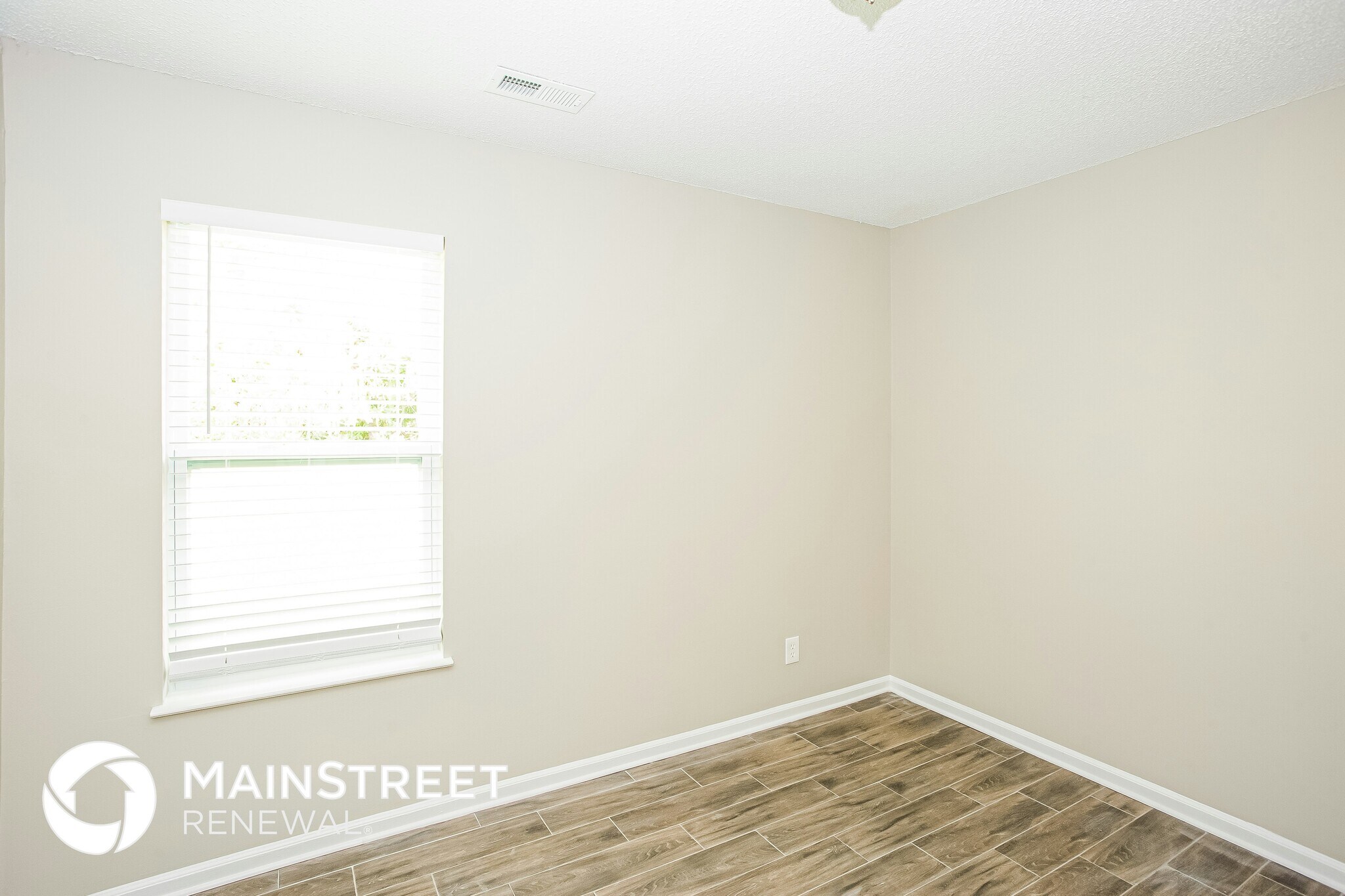 Building Photo - 4802 Farmview Dr