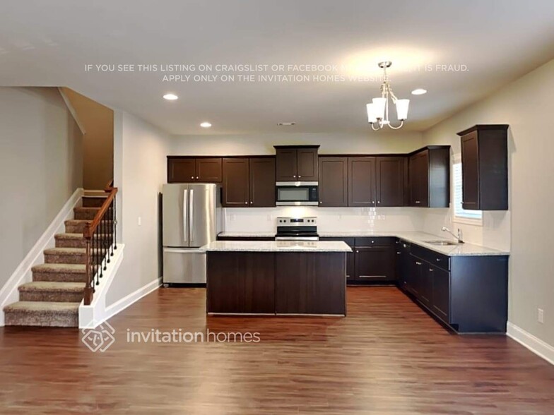 Building Photo - 219 Sage Dr