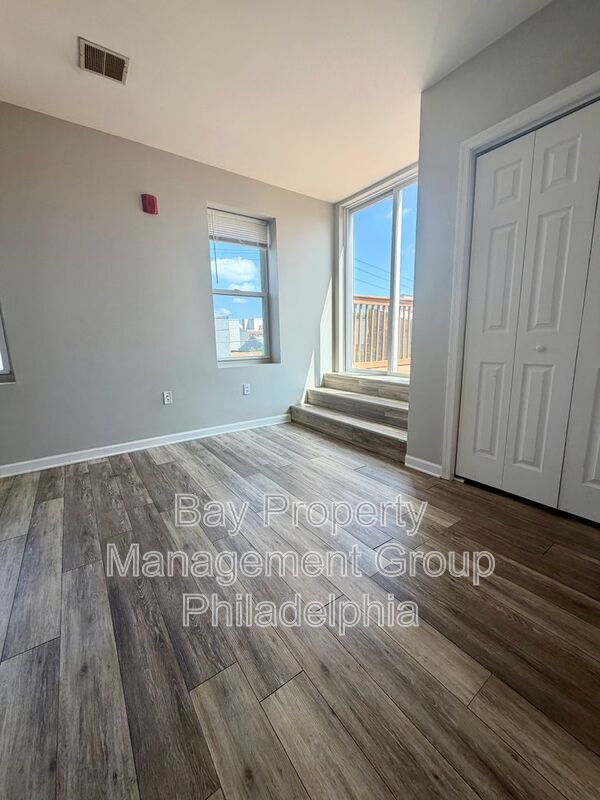 Building Photo - 2725 E Lehigh Ave