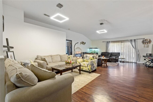 Building Photo - 5506 Redhawk Dr