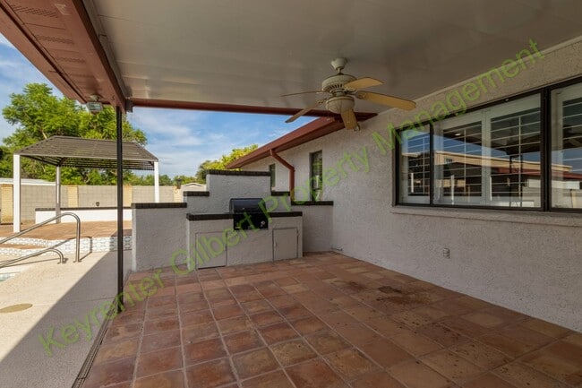 Building Photo - Beautiful Gilbert Home with Pool — Convenient Location & Modern Upgrades!