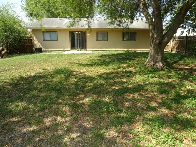 Building Photo - 9122 Ocean Gate St