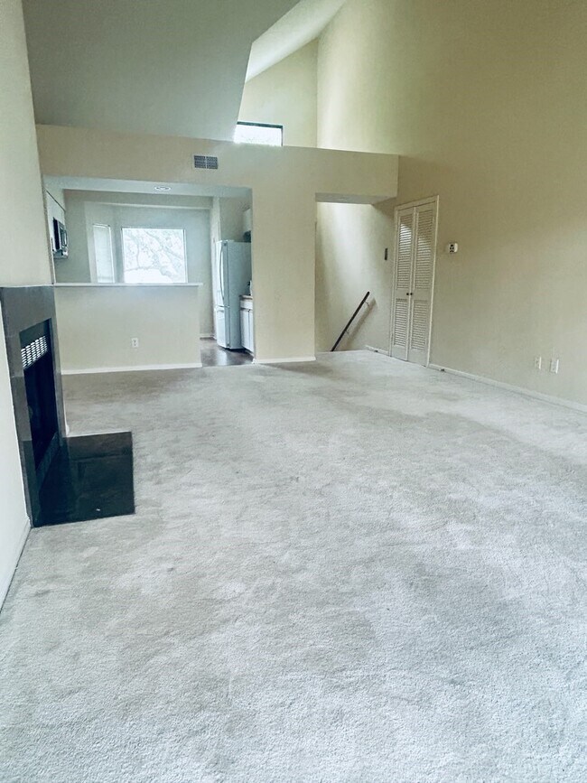 Building Photo - 4144 Greystone Way