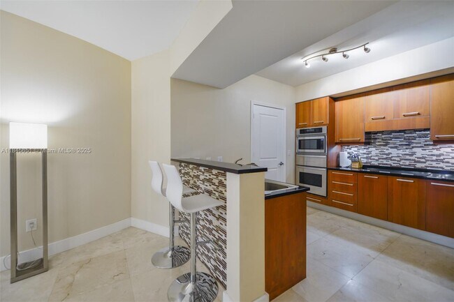 Building Photo - 3101 S Ocean Dr