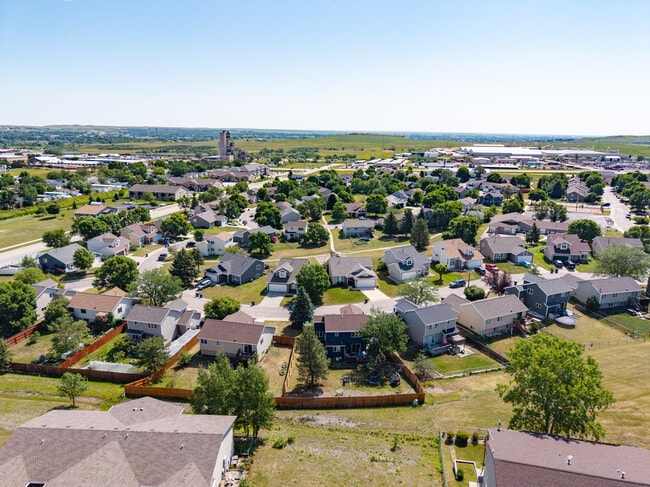 Building Photo - 4025 Wild Flower Dr