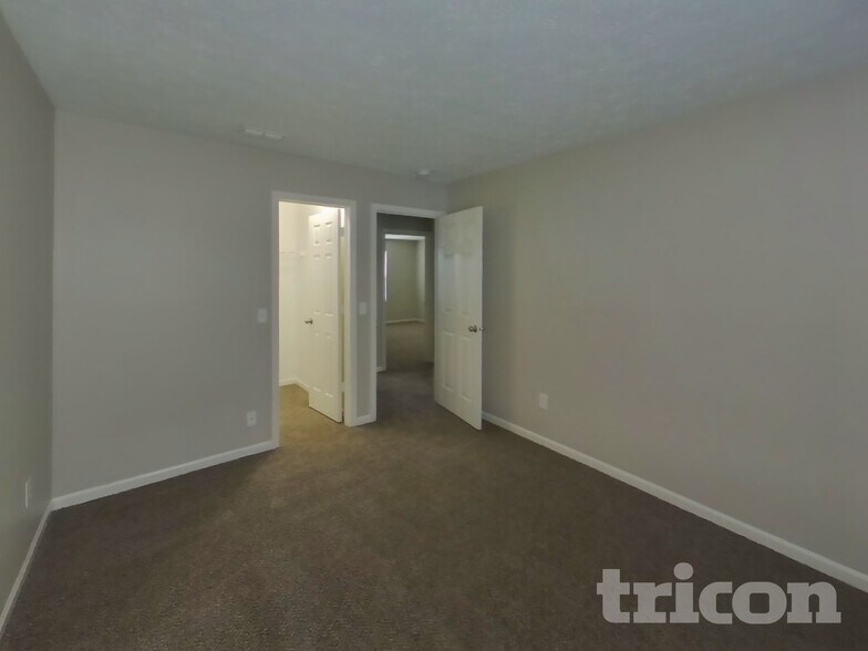 Building Photo - 10823 Green Meadow Pl