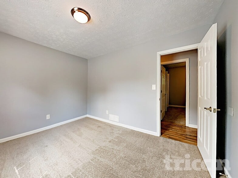 Building Photo - 237 Sweetwater Pkwy