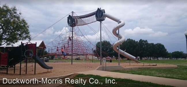 Building Photo - 603 Hargrove Rd E