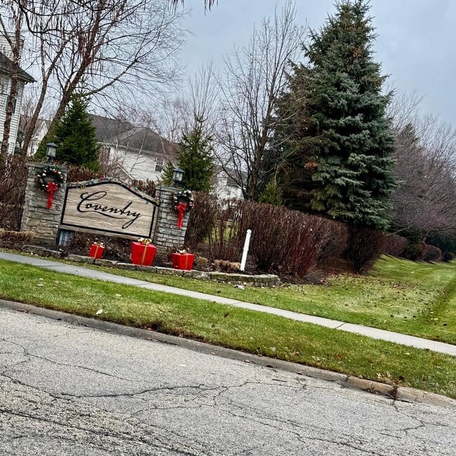 Building Photo - 5362 Wildspring Dr