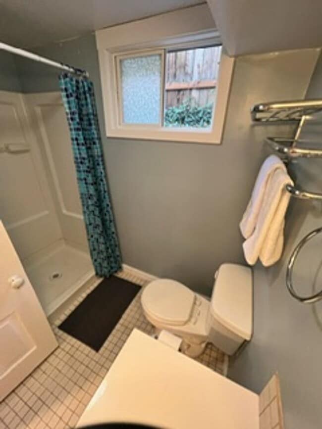 Building Photo - 117 S Jackson St