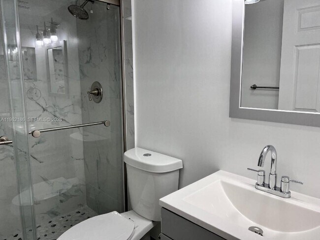 Building Photo - 8820 SW 132nd Pl