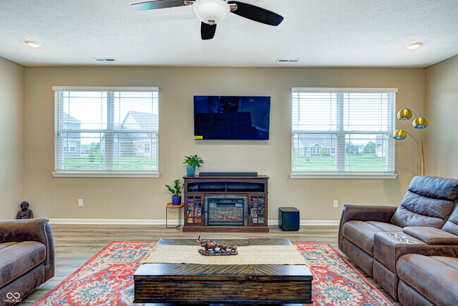 Building Photo - 1728 Gordon Dr