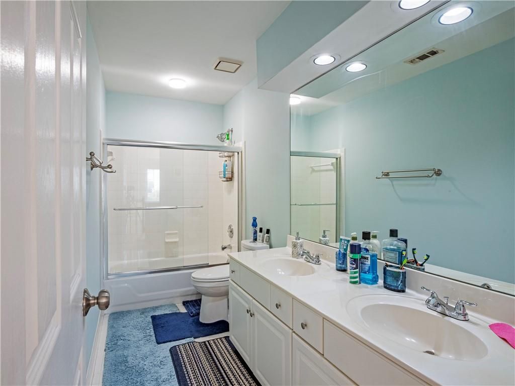 Building Photo - 10910 Chatburn Way