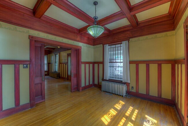 Building Photo - 1195 Dorothy Pl