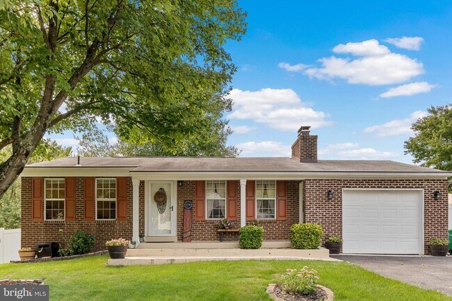 Building Photo - 8805 Rosanne Ct
