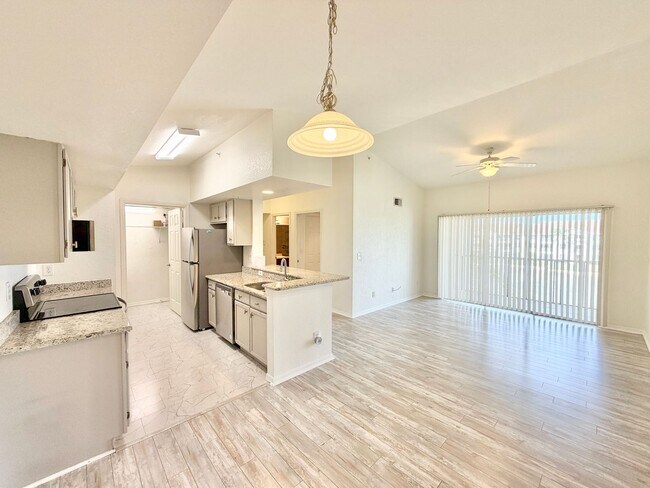 Building Photo - ** ST. CROIX ** 1 BED / 1 BATH - CONDO - GATED COMMUNITY - NORTH NAPLES - ANNUAL RENTAL