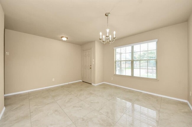 Building Photo - 2043 Naplechase Crest Dr