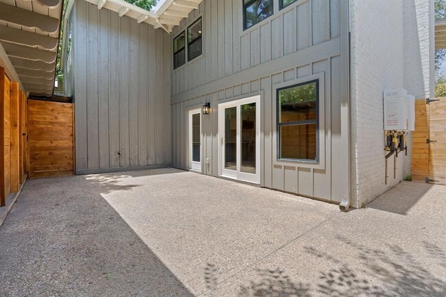 Building Photo - 1905 Rockmoor Ave