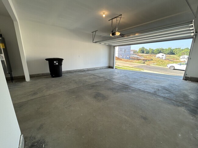 Building Photo - 3854 Cobbler Ct