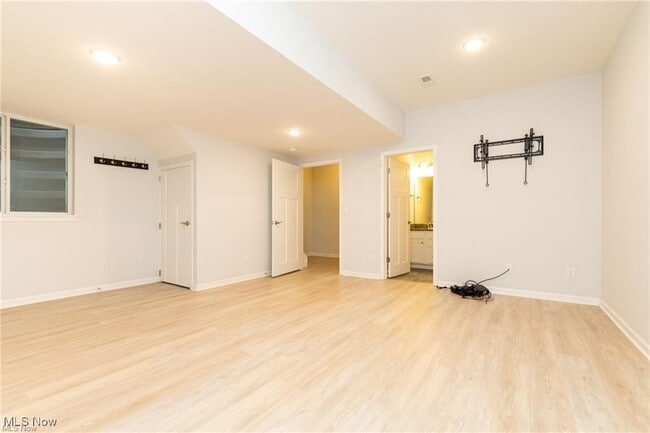 Building Photo - 1455 W 32nd St