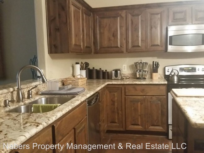 Building Photo - 3 br, 2 bath  - 14666 N El Pueblo Blvd