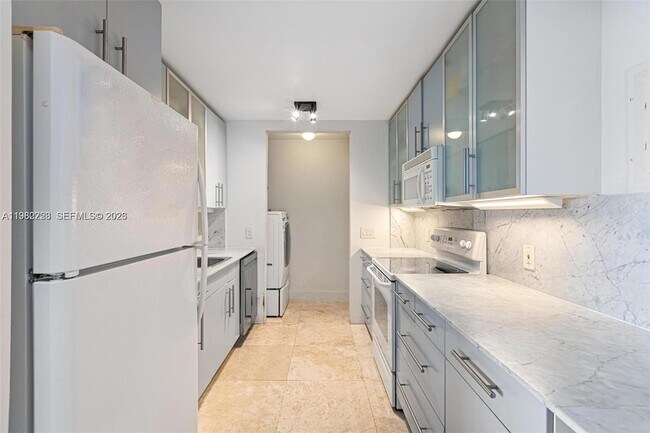 Building Photo - 780 NE 69th St