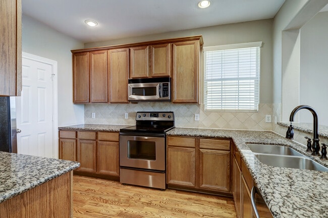 Kitchen - 3542 Cline St
