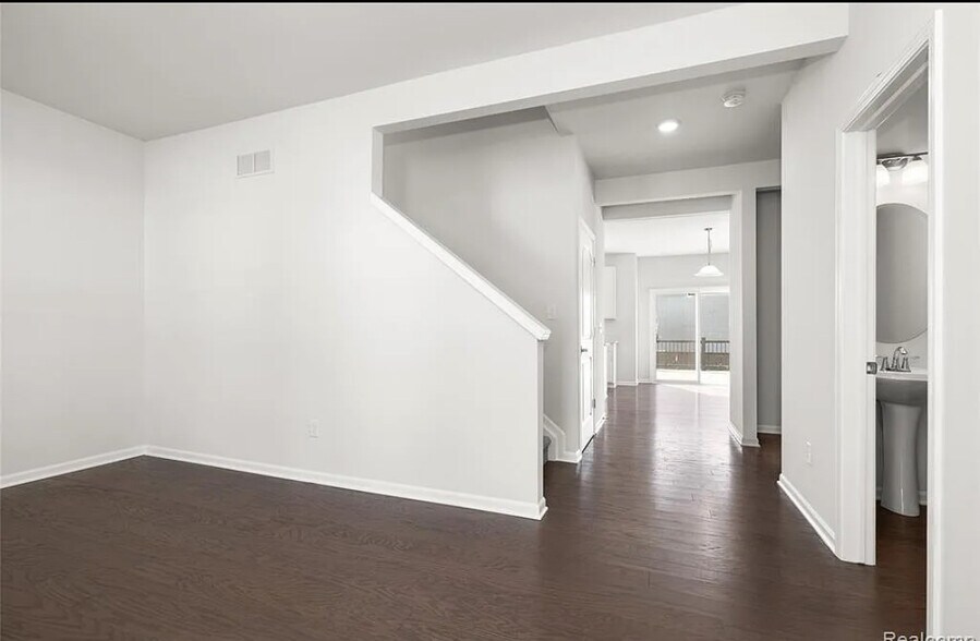 Building Photo - 3449 Haverford Dr