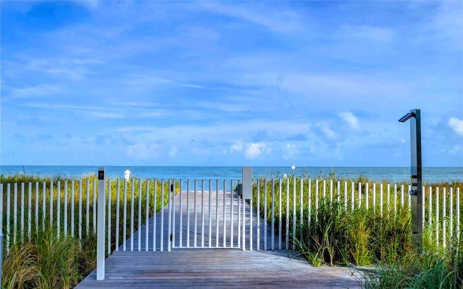 Building Photo - 350 Ocean Dr