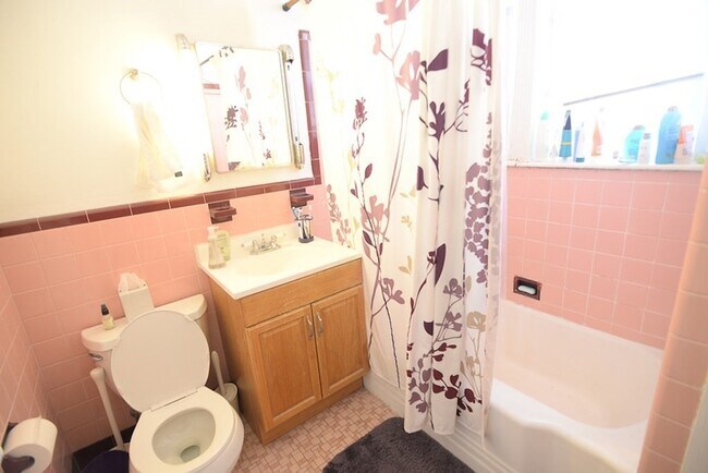 Building Photo - 15 Parkman St