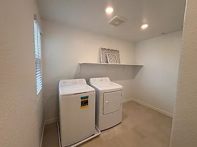 Building Photo - Spacious 5-Bedroom Retreat with 3 Full Baths in Charming Elk Grove