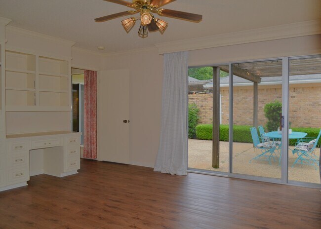 Building Photo - Charming 2 Bed, 2 Bath Home in Waco - Perf...