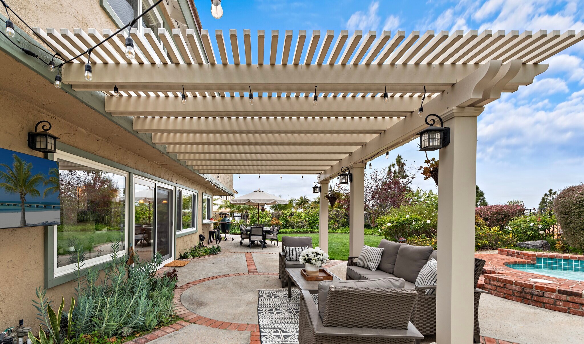 Building Photo - 784 S Goldfinch Way