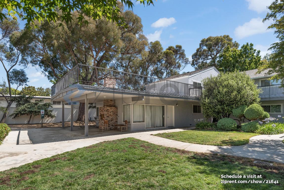 Building Photo - 14245 Lora Dr