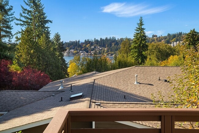 Building Photo - 4bd/3.5ba Kirkland House
